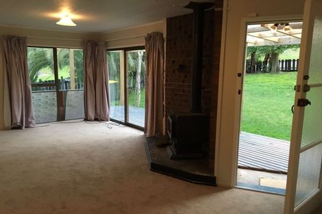 Photo of property in 96 Reynella Drive, Massey, Auckland, 0614