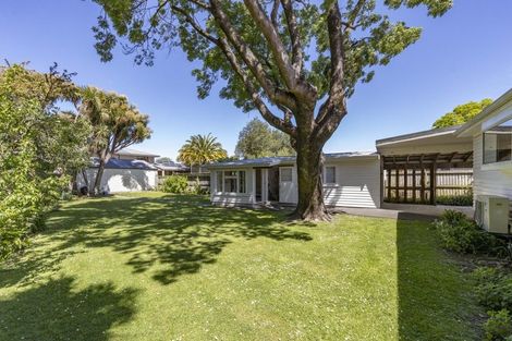Photo of property in 130 Jeffreys Road, Strowan, Christchurch, 8052