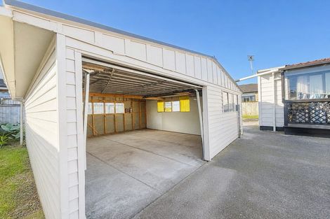 Photo of property in 13 Duggan Avenue, Mangere, Auckland, 2022