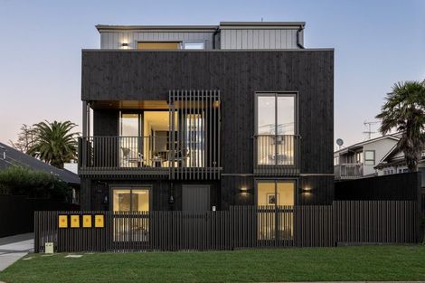 Photo of property in 12a Kowhai Road, Campbells Bay, Auckland, 0630