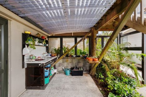 Photo of property in 152 Centennial Drive, Whitianga, 3510