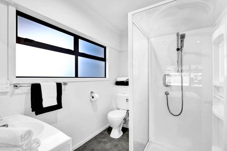 Photo of property in 7 Lombardy Place, Whalers Gate, New Plymouth, 4310