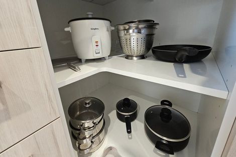 Photo of property in 10/23 Awaroa Road, Sunnyvale, Auckland, 0612