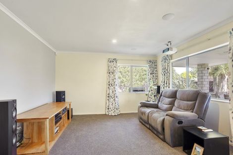 Photo of property in 9 Panckhurst Drive, Woodend, 7610