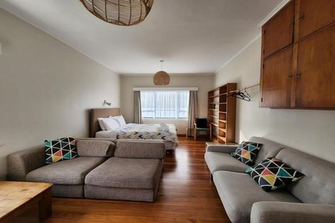 Photo of property in 8 Henui Street, Strandon, New Plymouth, 4312