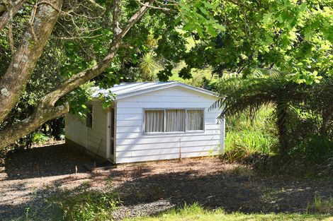 Photo of property in 61 Goat Island Road, Leigh, 0985