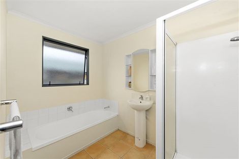 Photo of property in 10 Aldona Place, Fairview Downs, Hamilton, 3214