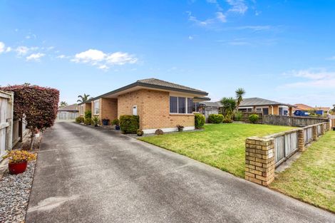 Photo of property in 30 Blake Boulevard, Papamoa Beach, Papamoa, 3118