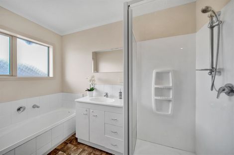 Photo of property in 17 Jules Crescent, Bell Block, New Plymouth, 4312