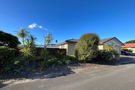 Photo of property in 19 Palm Springs Boulevard, Papamoa Beach, Papamoa, 3118