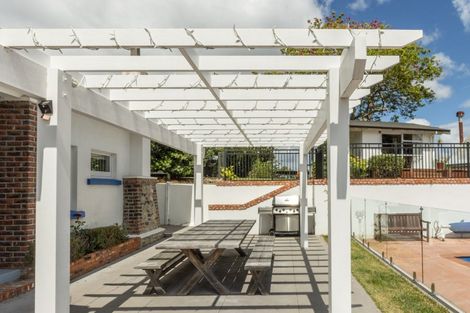 Photo of property in 60 Milton Road, Bluff Hill, Napier, 4110