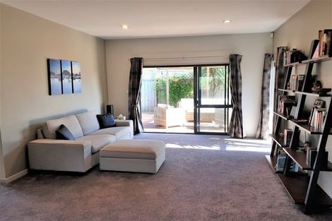 Photo of property in 48 Huntington Park Drive, Greenhithe, Auckland, 0632