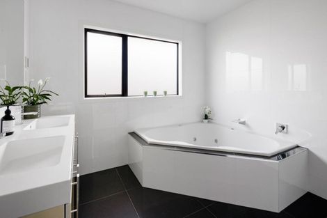 Photo of property in 22 Miranda Place, Flagstaff, Hamilton, 3210