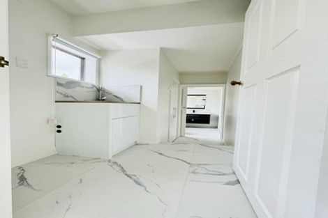 Photo of property in 58 Grimseys Road, Redwood, Christchurch, 8051