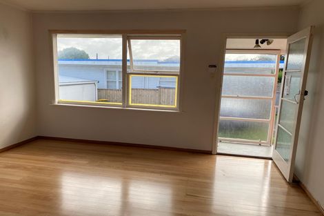 Photo of property in 2/2 Archibald Road, Kelston, Auckland, 0602