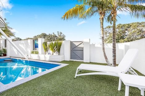 Photo of property in 127 Beach Road, Castor Bay, Auckland, 0620