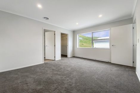 Photo of property in 147 Amesbury Drive, Churton Park, Wellington, 6037