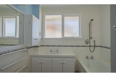 Photo of property in 92 Kent Street, Marchwiel, Timaru, 7910