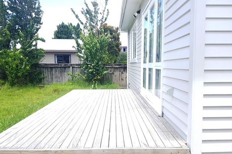 Photo of property in 29 Lincoln Road, Henderson, Auckland, 0610