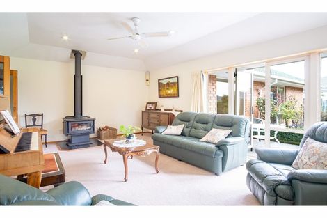 Photo of property in 25 Rempstone Drive, Halswell, Christchurch, 8025