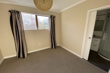 Photo of property in 4 Papawai Place, Milson, Palmerston North, 4414