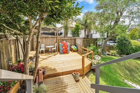 Photo of property in 1/136 Bradbury Road, Botany Downs, Auckland, 2010