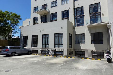 Photo of property in Augusta Apartments, 3/254 Willis Street, Te Aro, Wellington, 6011