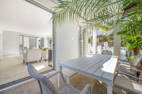 Photo of property in 25 Compass Way, Half Moon Bay, Auckland, 2012