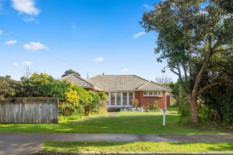 Photo of property in 19 Mahoe Street, Otaki Beach, Otaki, 5512
