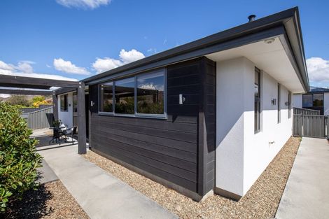 Photo of property in 12 Waenga Drive, Cromwell, 9310