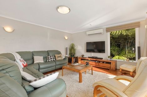 Photo of property in 111 Horoeka Street, Stokes Valley, Lower Hutt, 5019