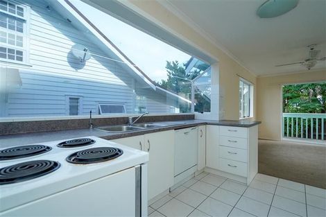 Photo of property in 1/1 Moana Avenue, Bayswater, Auckland, 0622