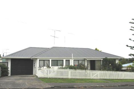 Photo of property in 2 Utting Street, Birkdale, Auckland, 0626