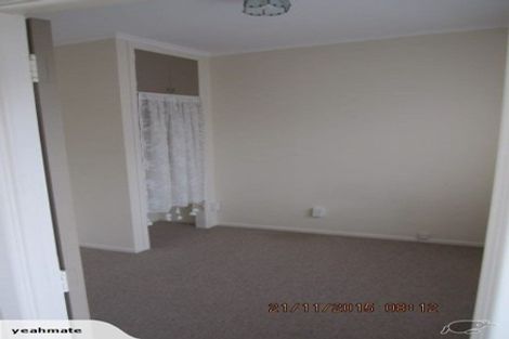 Photo of property in 287 Glenfield Road, Glenfield, Auckland, 0629