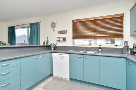 Photo of property in 10b Karlaw Place, Parklands, Christchurch, 8083