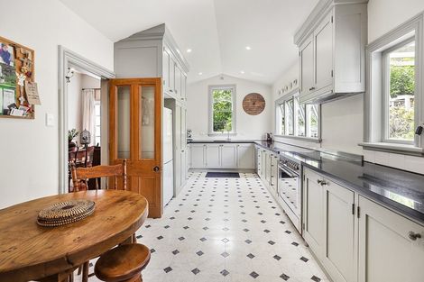 Photo of property in 49 Simla Crescent, Khandallah, Wellington, 6035