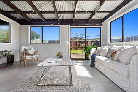 Photo of property in 18 Tawhara Place, Edgecumbe, 3120