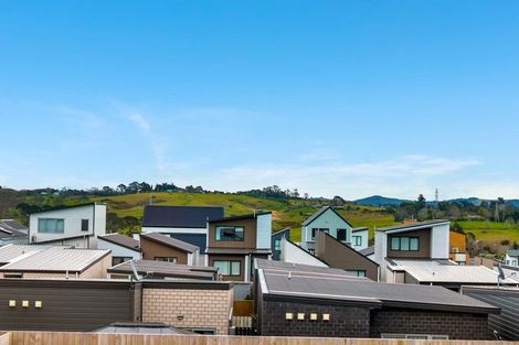 Photo of property in 5/86 Fred Taylor Drive, Westgate, Auckland, 0814