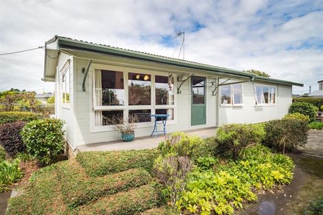 Photo of property in 2 Dalrymple Place, Marton, 4710