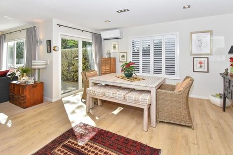 Photo of property in 7a Torkar Road, Clarks Beach, 2122