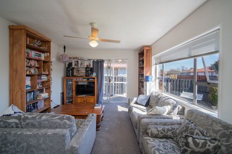 Photo of property in 2/14 Kawau Crescent, Bromley, Christchurch, 8062