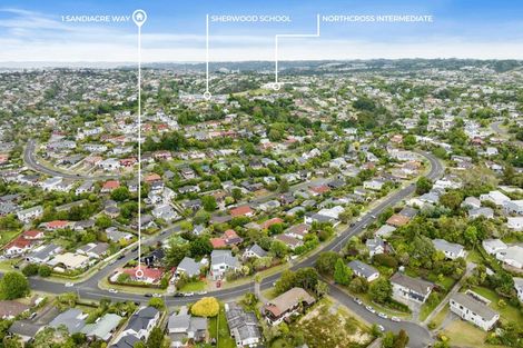 Photo of property in 103 Stapleford Crescent, Browns Bay, Auckland, 0630