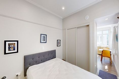 Photo of property in Fountain Court, 2/48 Oriental Parade, Oriental Bay, Wellington, 6011