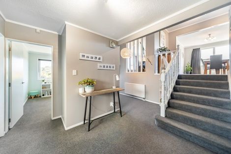 Photo of property in 7 James Cook Drive, Whitby, Porirua, 5024