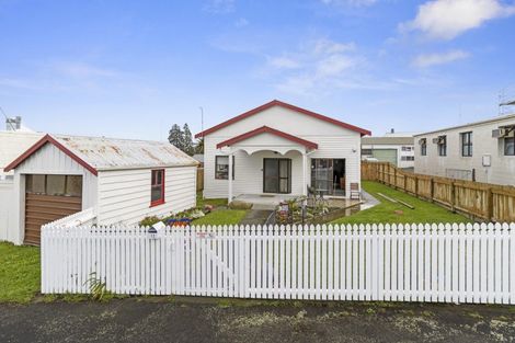 Photo of property in 12 Lawrence Avenue, Te Aroha, 3320