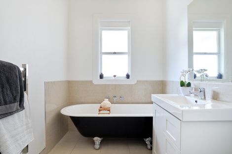 Photo of property in 105 Georges Drive, Napier South, Napier, 4110