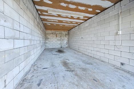 Photo of property in 1/79 Prince Regent Drive, Half Moon Bay, Auckland, 2012