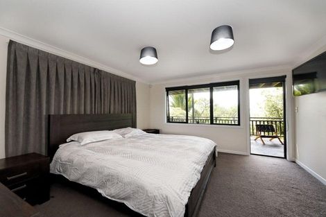 Photo of property in 66 Otitori Bay Road, Titirangi, Auckland, 0604