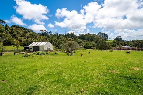 Photo of property in 12 Mildon Road, Waitakere, Auckland, 0782