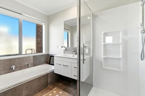 Photo of property in 196 The Boulevard, Papamoa Beach, Papamoa, 3118